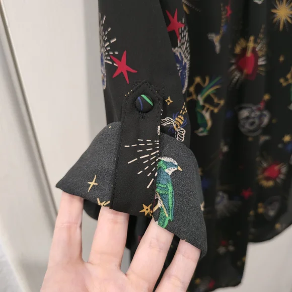 Torrid Black Star Print Women's Top - Picture 6 of 6